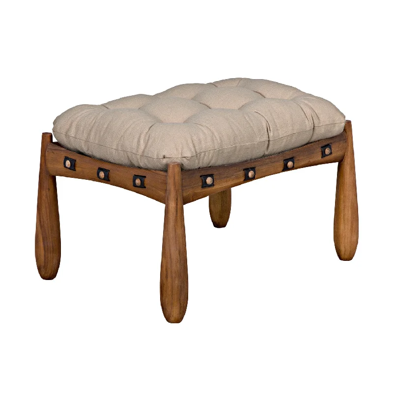 Dellah Stool