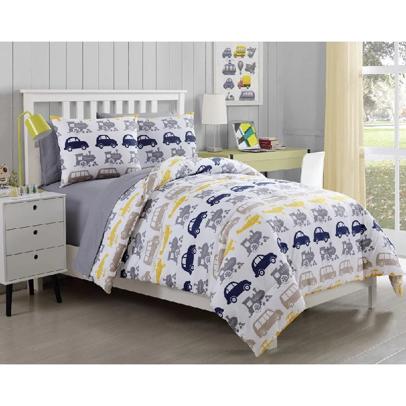 VCNY Lil Traveler 5 & 7-piece Bed in a Bag Comforter and Sheet Set